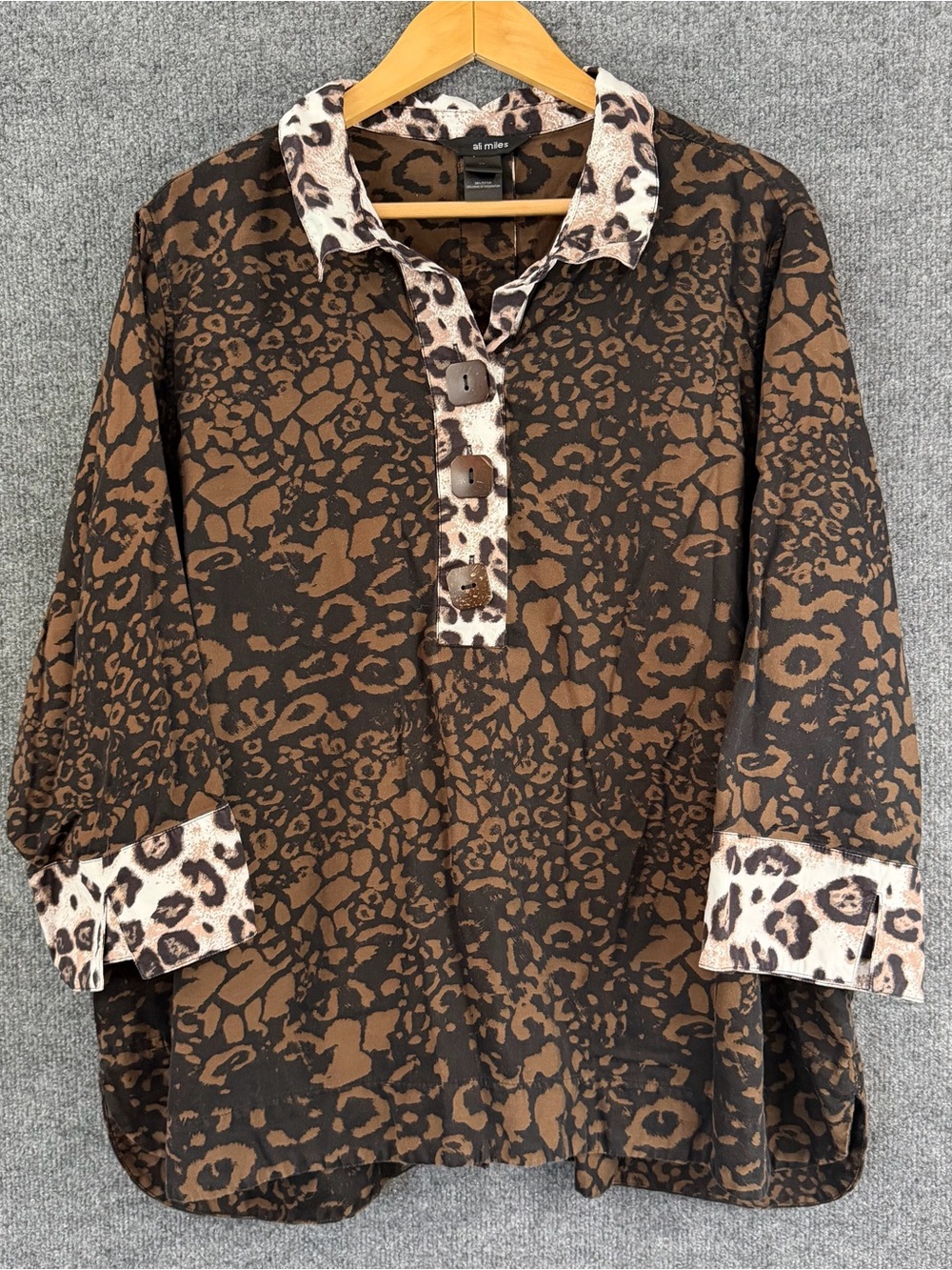 Ali Miles Womens 2X Mixed Media Animal Print Top Brown Button Detail Artsy